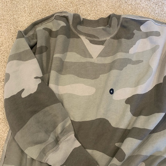 Abercrombie sister Studio Camo Sweatshirt - Picture 3 of 3